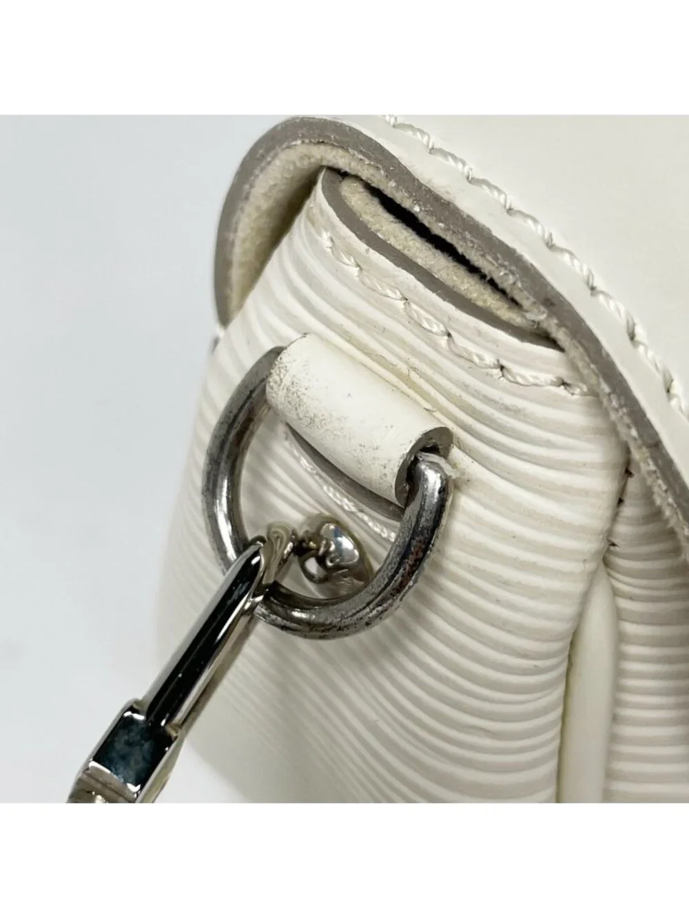 Louis Vuitton Pochette Montaigne Shoulder Bag Epi Ivoire